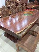 Bàn ăn gỗ tự nhiên