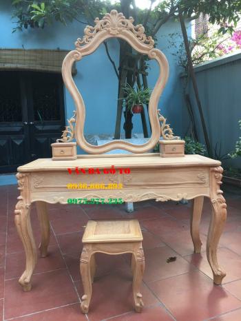 Bàn trang điểm đơn giản