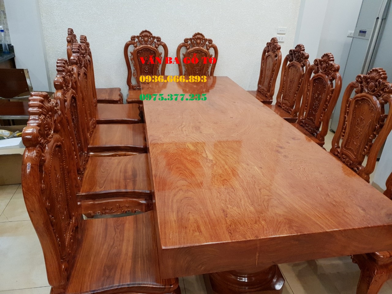 Bộ bàn ăn gỗ VIP tại Hà Nội