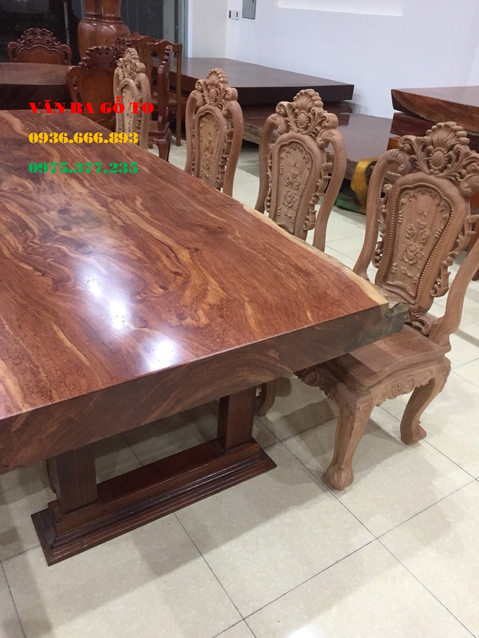 Bàn ăn gỗ tự nhiên