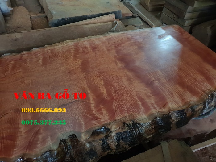 Mặt bàn gỗ