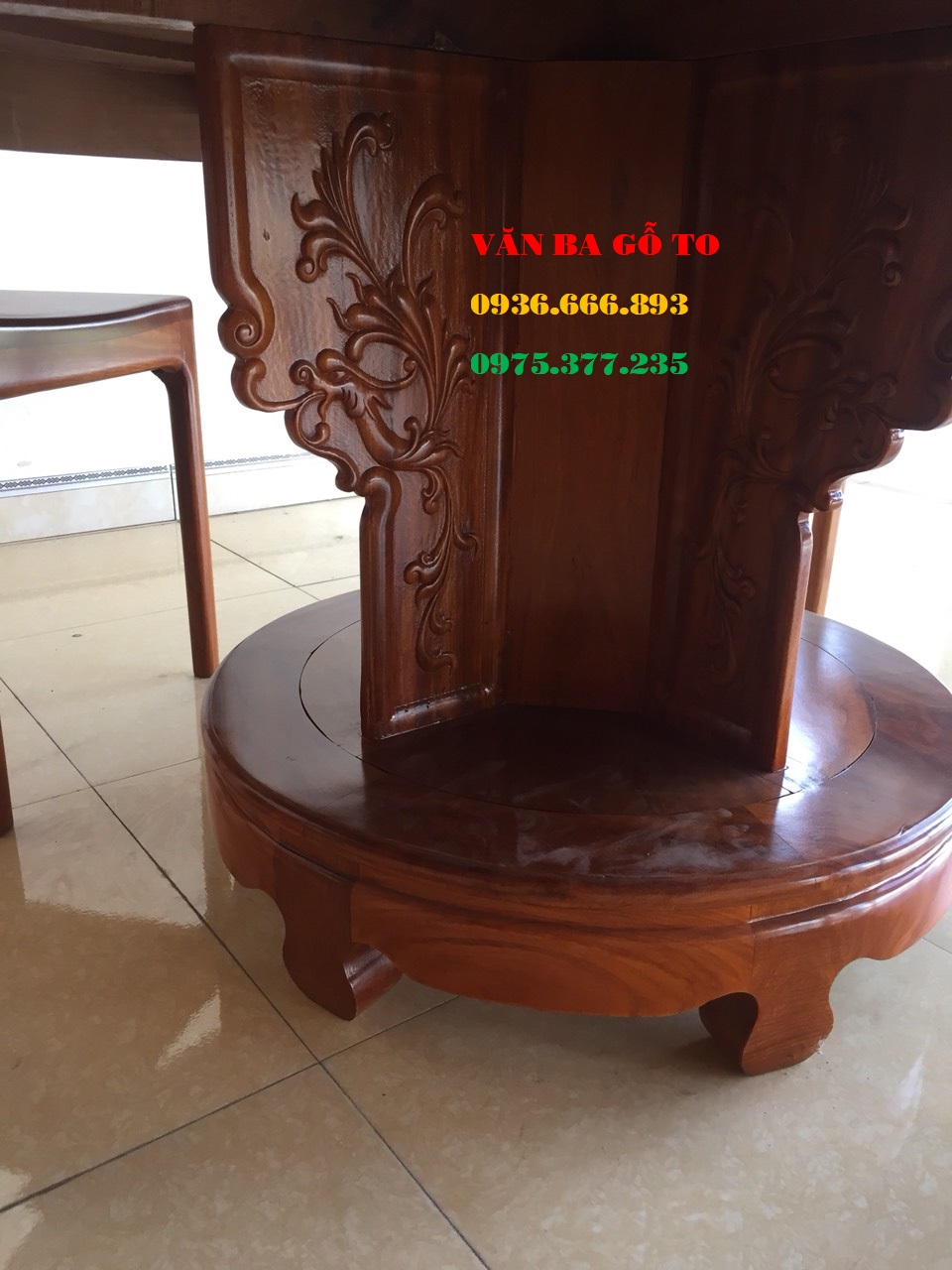 Bàn tròn gỗ