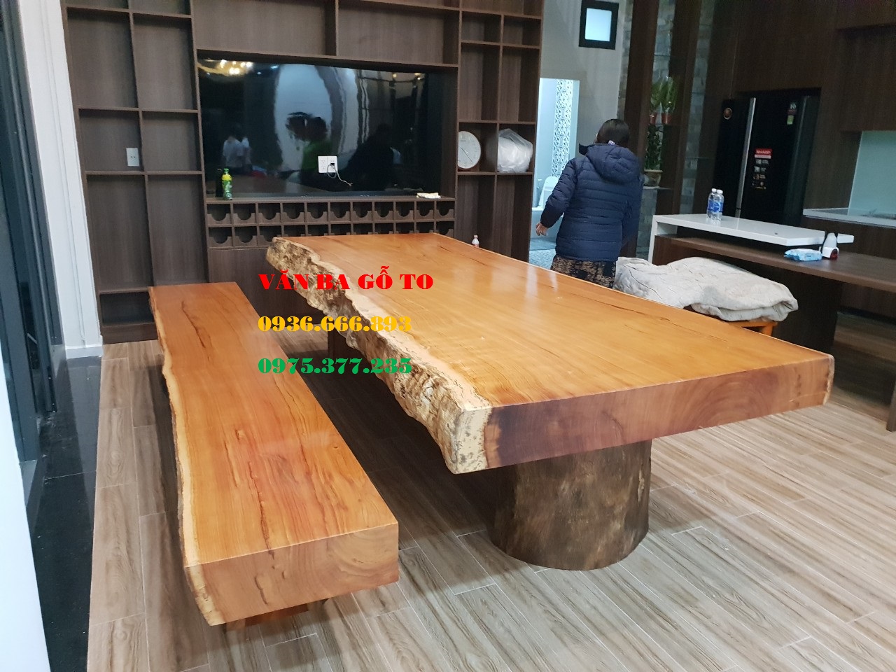 Bàn ăn gỗ tự nhiên nguyên khối tại Quảng Ngãi