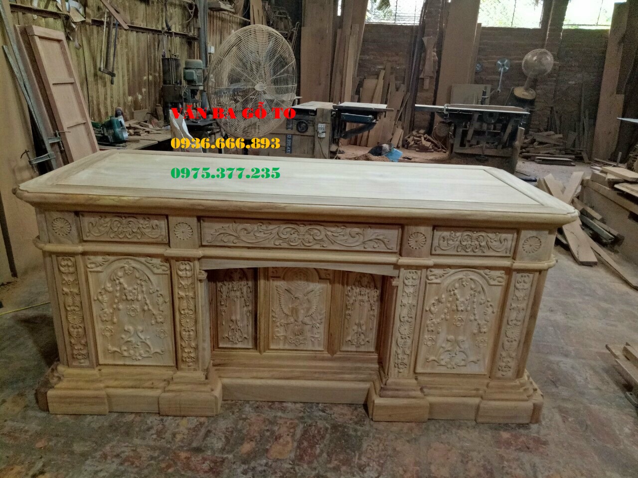 Bàn giám đốc 