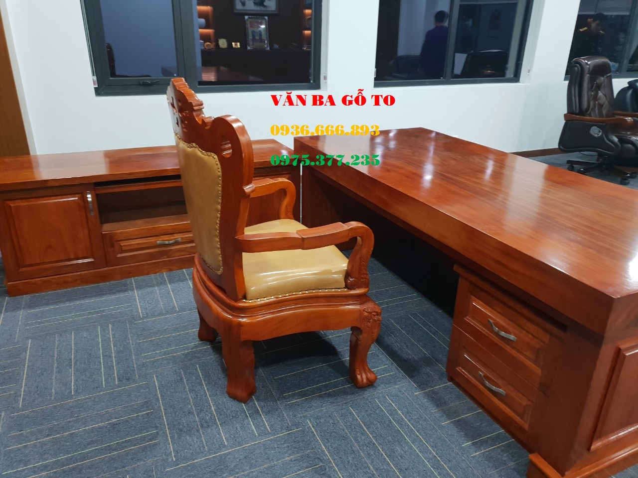 Bàn giám đốc VIP tại Hà Nội
