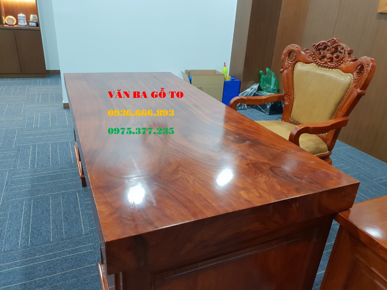 Bàn giám đốc VIP tại Hà Nội