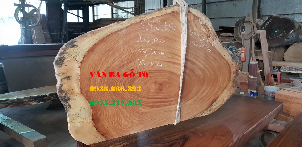 Mặt bàn gỗ