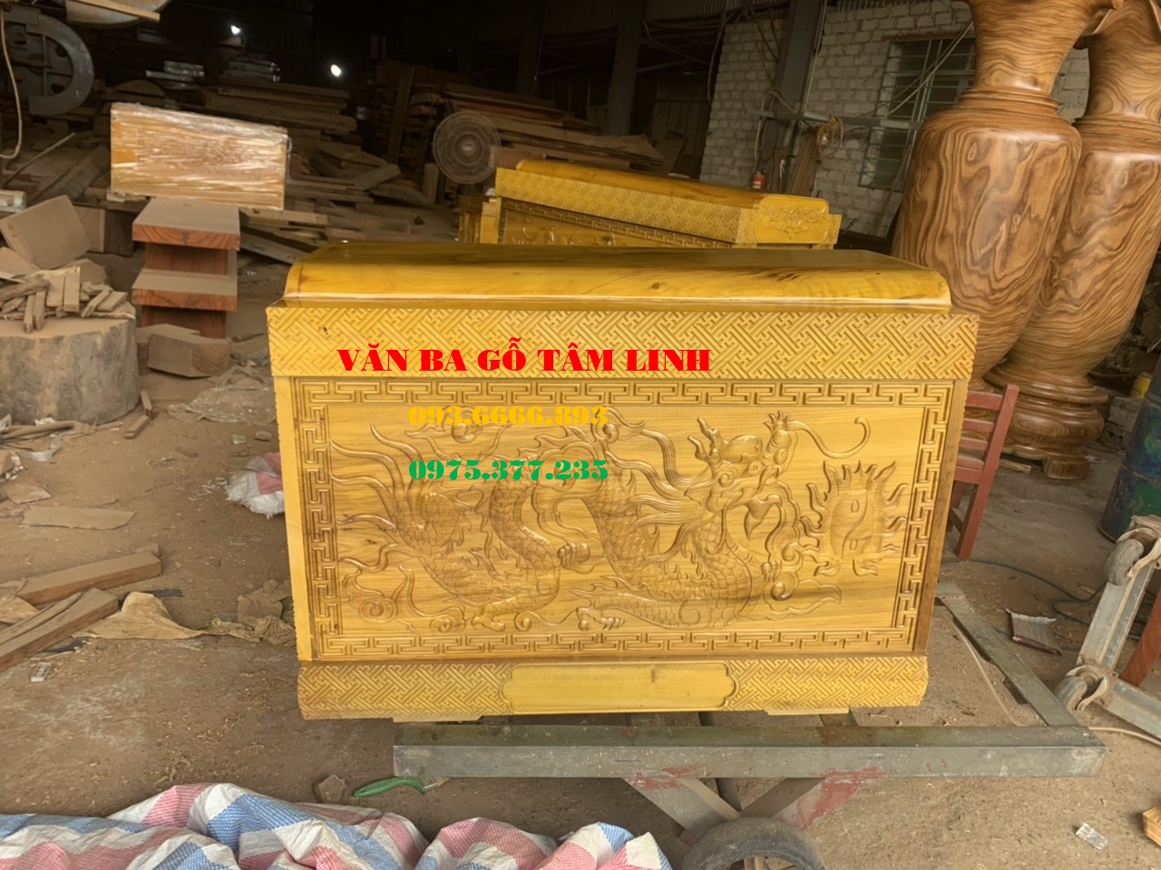 Quách gỗ vàng tâm