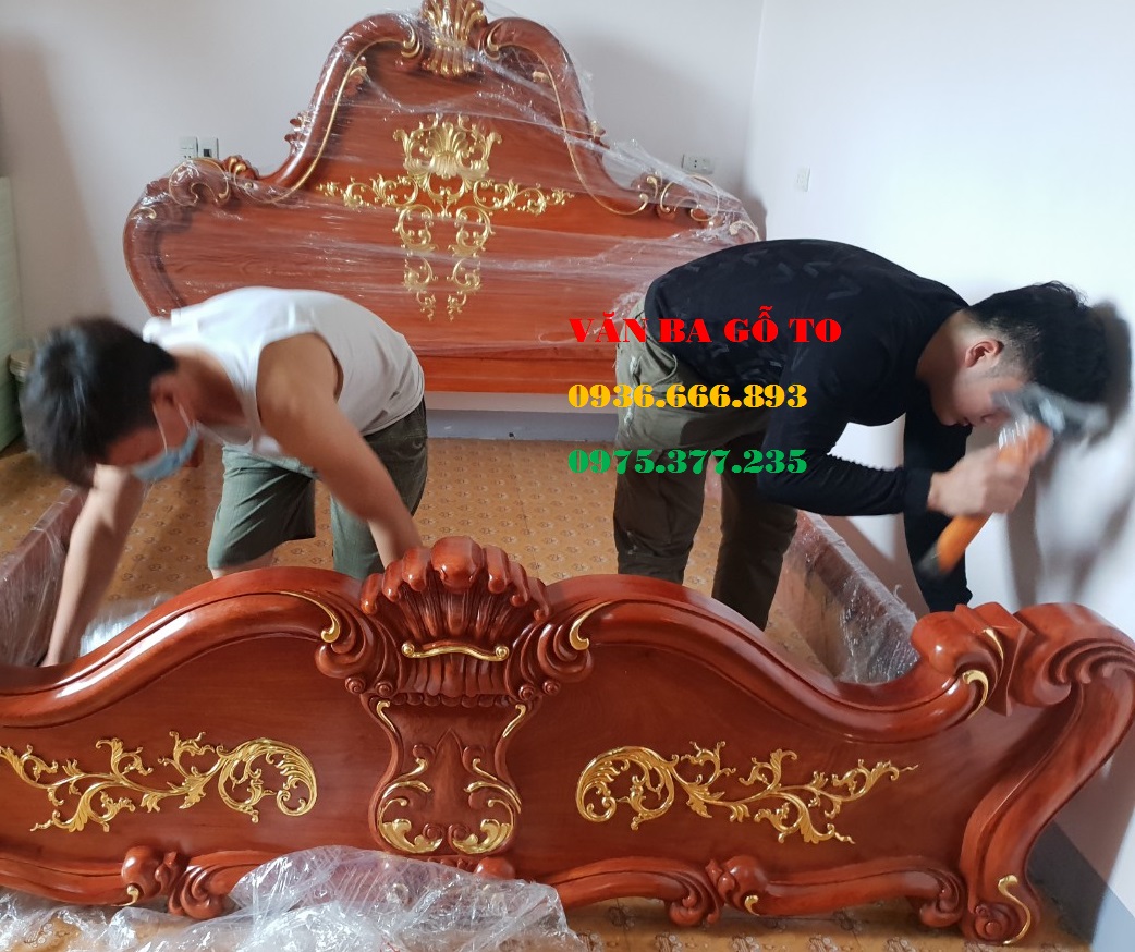 giường ngủ dát vàng