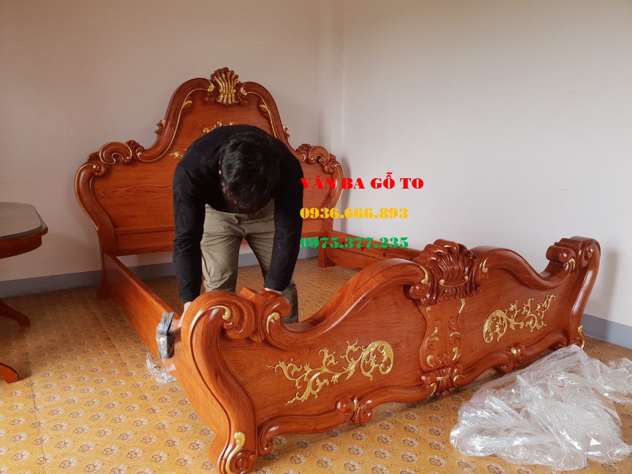 giường ngủ dát vàng